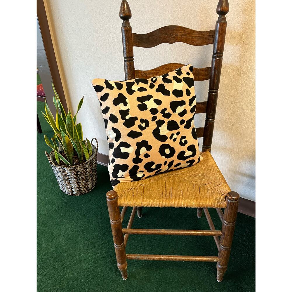 Pink leopard knit accent throw pillow cover only 18" x 18" NEW